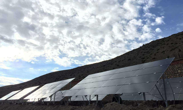 碲化鎘薄膜發(fā)電原理,薄膜發(fā)電和晶硅發(fā)電的優(yōu)缺點