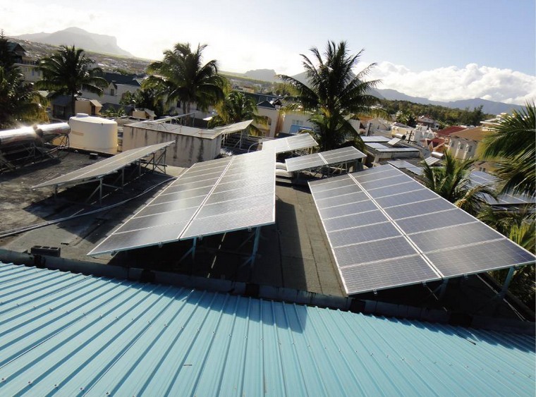 地面分布式光伏與屋頂光伏的區別 地面分布式光伏與屋頂光伏的區別