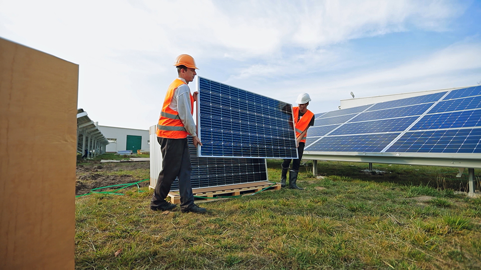 屋頂光伏發(fā)電系統(tǒng)的組串設(shè)計和地面光伏電站有何不同